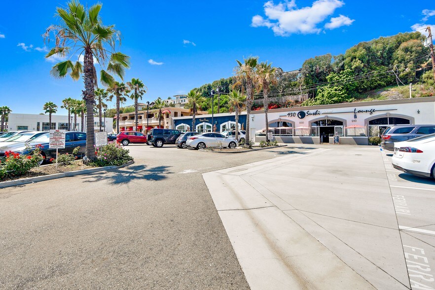 More Photos Of 980-982 W Coast Hwy, Newport Beach Loft Creative Space For Lease