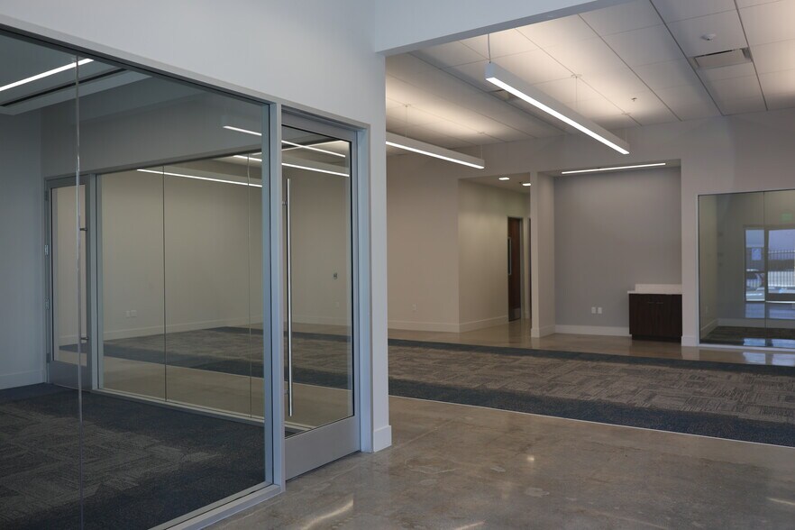 More Photos Of 7101 Case Ave, North Hollywood Warehouse For Lease