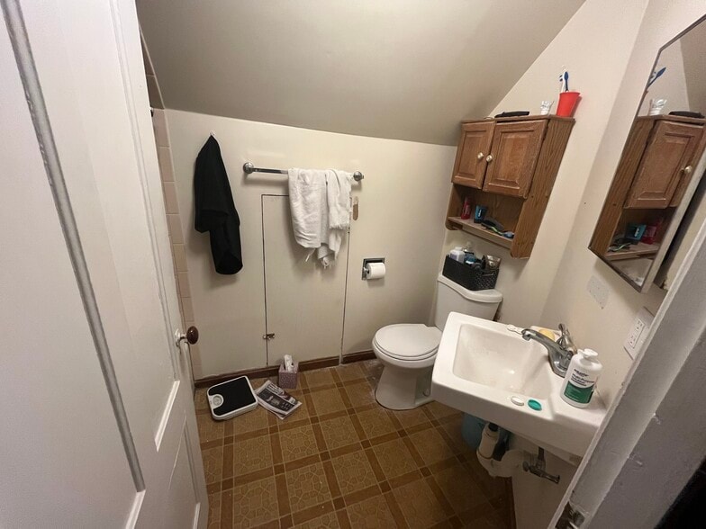 More Photos Of 16 Clinton St, Taunton Apartments For Sale