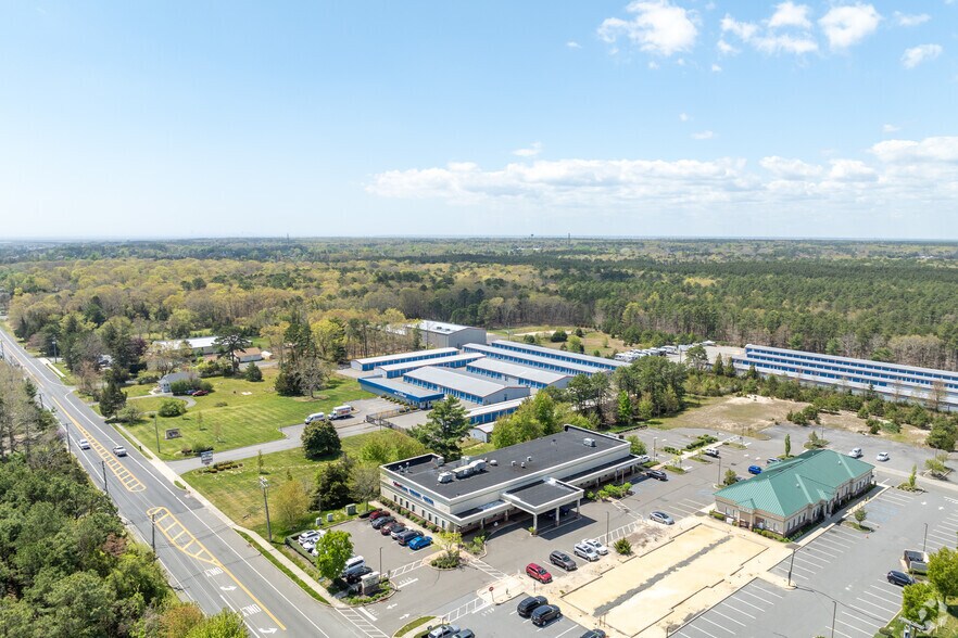 More Photos Of 798 N Green St, Little Egg Harbor Township Medical For Sale