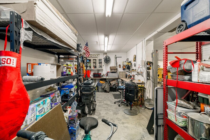 More Photos Of 821 King George Blvd, Savannah Unknown For Lease