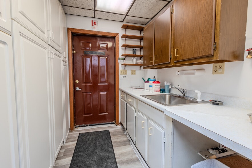 More Photos Of 310 Mulberry St, Scottdale Medical For Lease