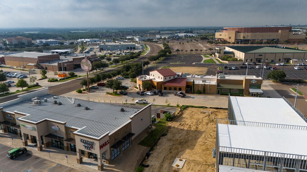 More Photos Of 6516 Arena, Laredo Restaurant For Sale