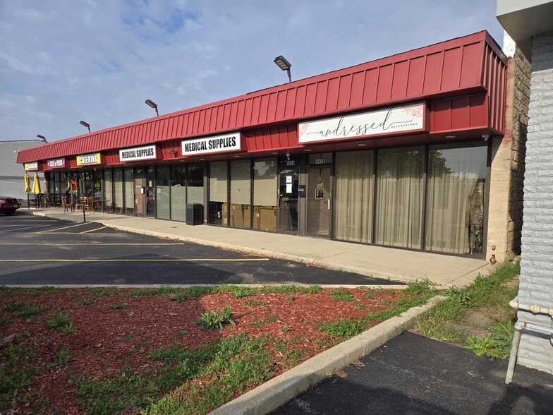 More Photos Of 9432-9438 Waukegan Rd, Morton Grove Freestanding For Sale