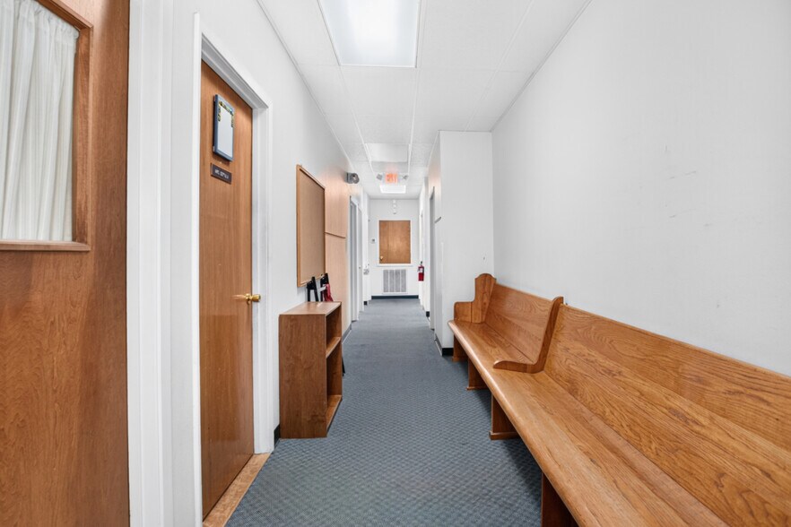 More Photos Of 1319 S John Redditt Dr, Lufkin Office For Sale