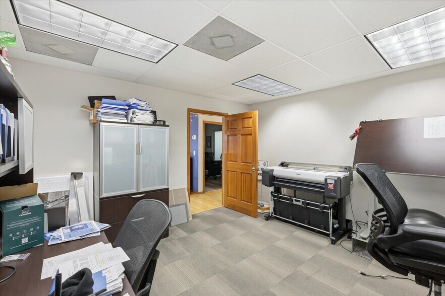 More Photos Of 711 60th St Ct E, Bradenton Light Distribution For Sale