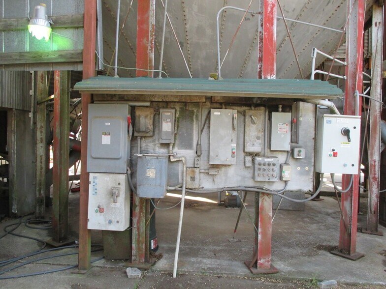 More Photos Of 3970 Camden Hwy hwy, Dalzell Land For Sale