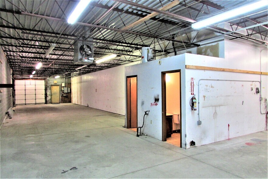 More Photos Of 7464-7472 Tyler Blvd, Mentor Flex For Lease