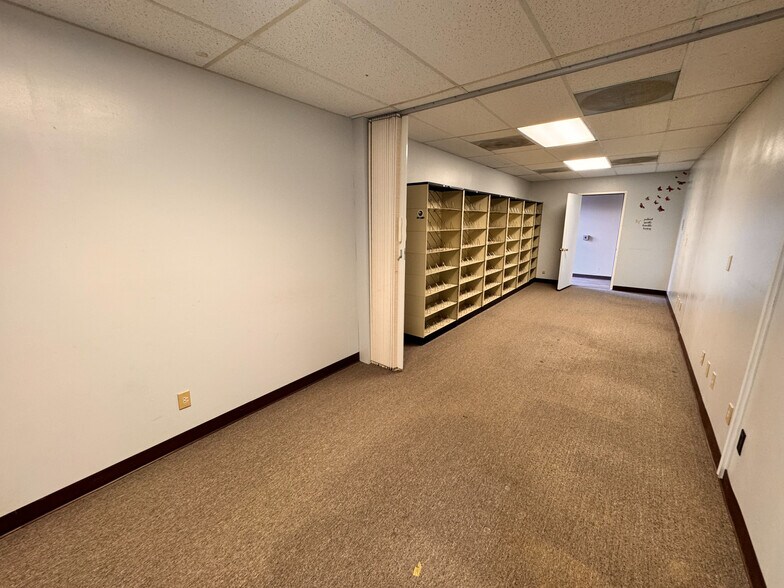 More Photos Of 95 E Main St, Carrollton Office For Sale