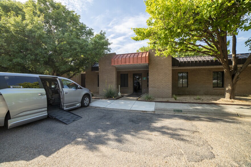 More Photos Of 701 N Price Rd, Pampa Medical For Lease