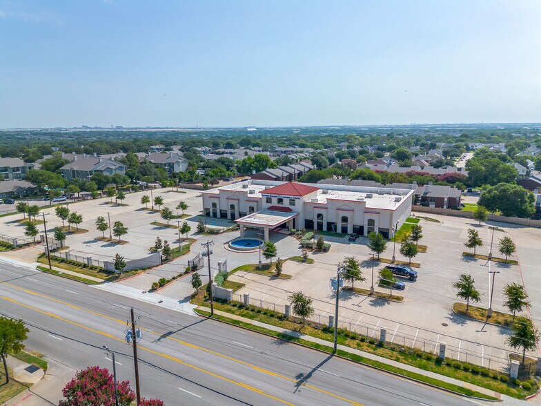 More Photos Of 1300 N Main St, Euless Specialty For Sale