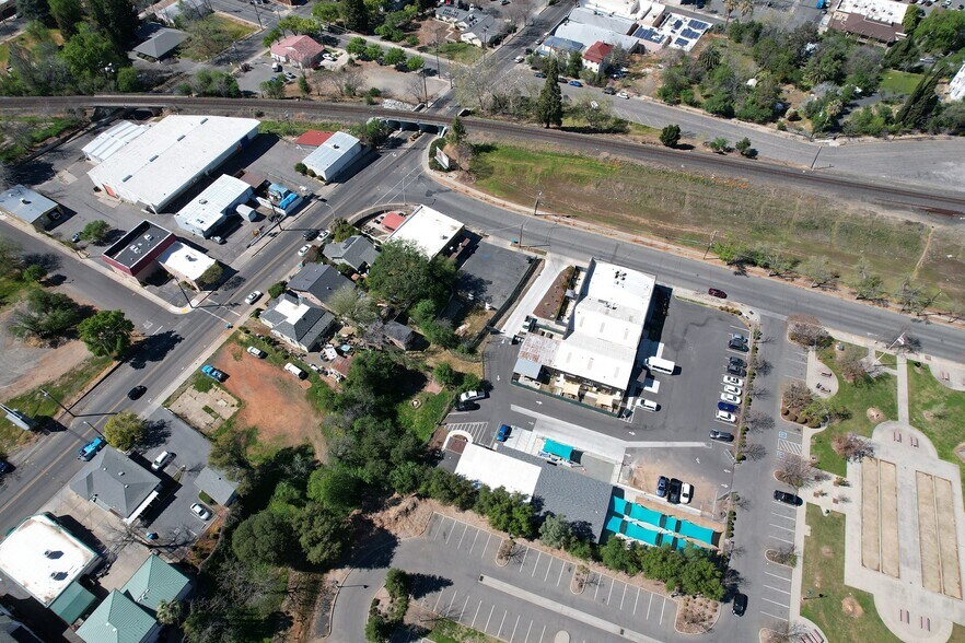More Photos Of 2075 Baldwin Ave, Oroville Flex For Lease