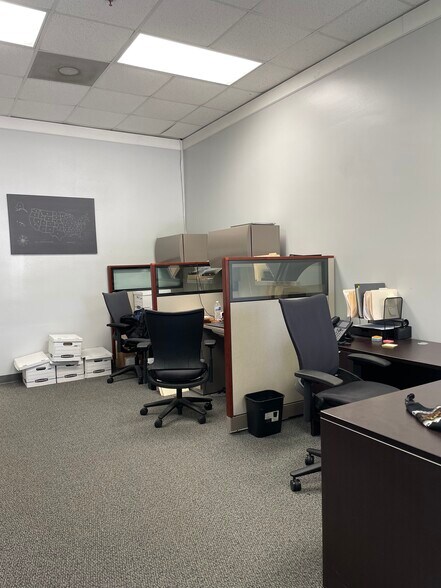 More Photos Of 311 Ed Wright Ln, Newport News Light Distribution For Lease