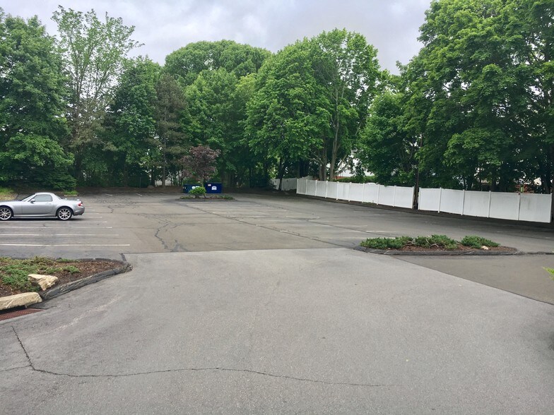 More Photos Of 5 S Main St, Branford Medical For Sale