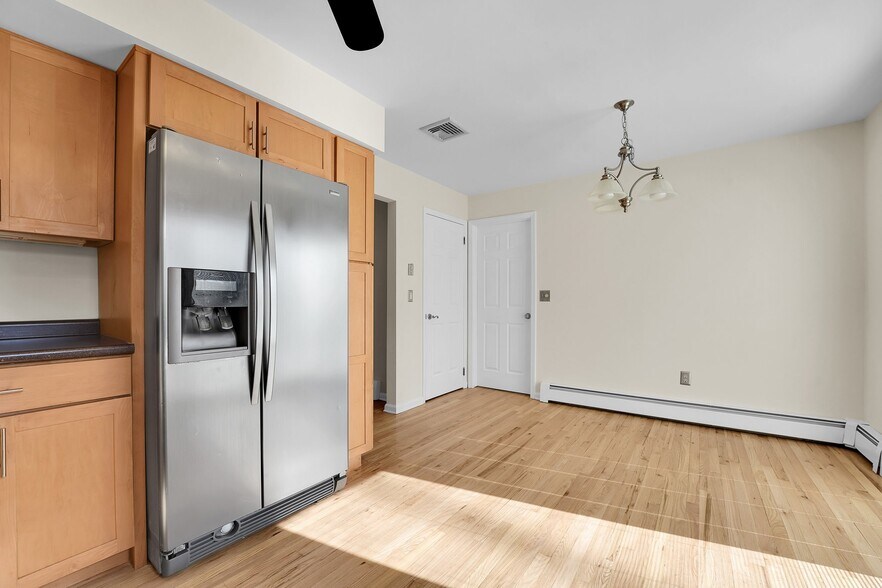 More Photos Of 1 Shadetree Pl, Long Valley Healthcare For Sale