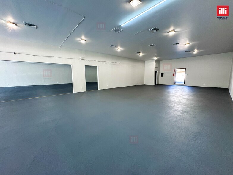 More Photos Of 18567-18573 Sherman Way, Reseda Storefront Retail Office For Lease