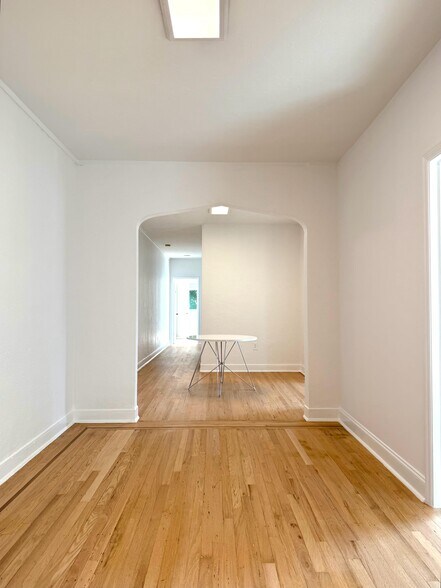 More Photos Of 1267 Coral Way, Miami Storefront Retail Residential For Lease