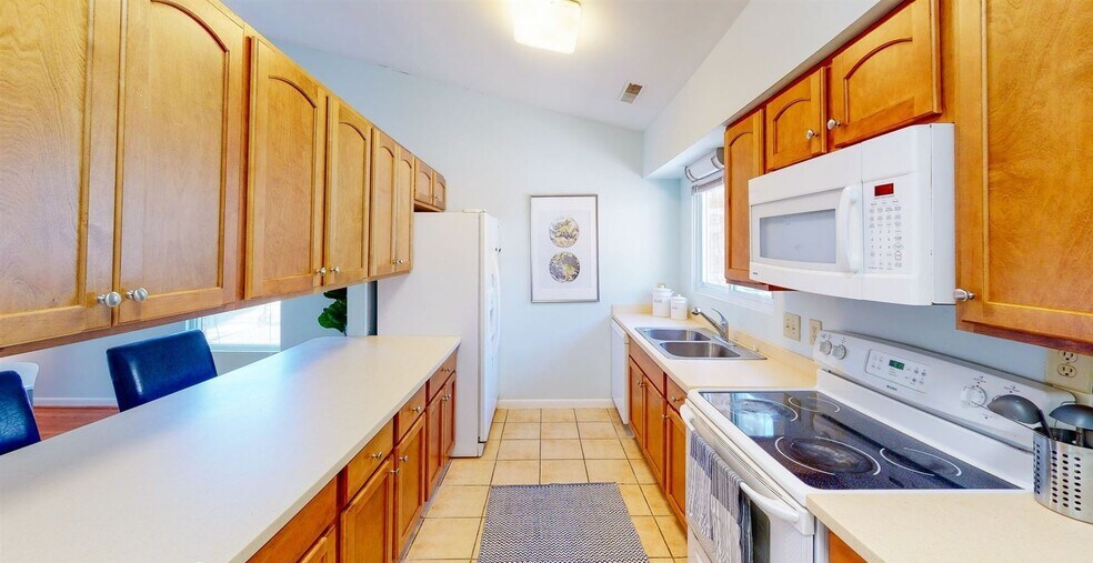 More Photos Of 201 Howell St, Chapel Hill Apartments For Sale