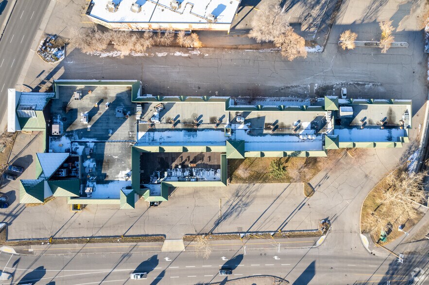 More Photos Of 4206 Macleod Trl SW, Calgary Hotel For Lease