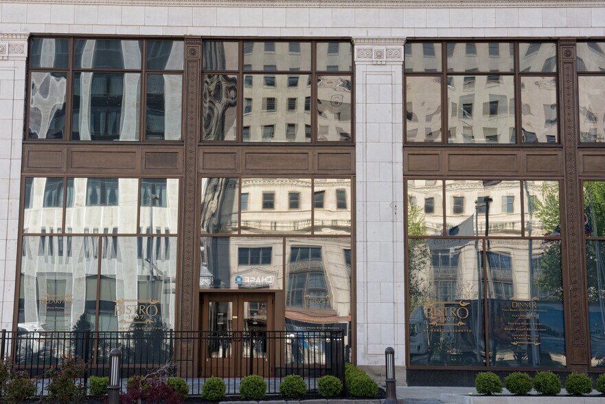 More Photos Of 6 W Federal St, Youngstown Office For Sale