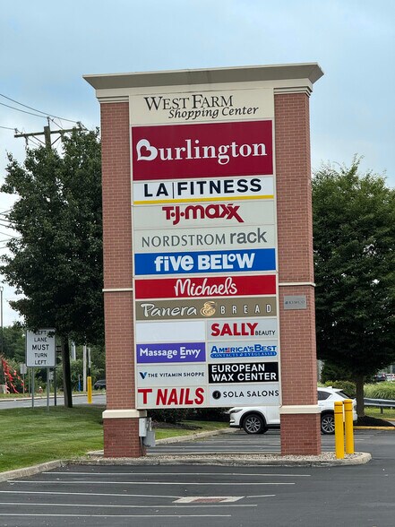 More Photos Of 1600 Southeast Rd, Farmington Unknown For Lease