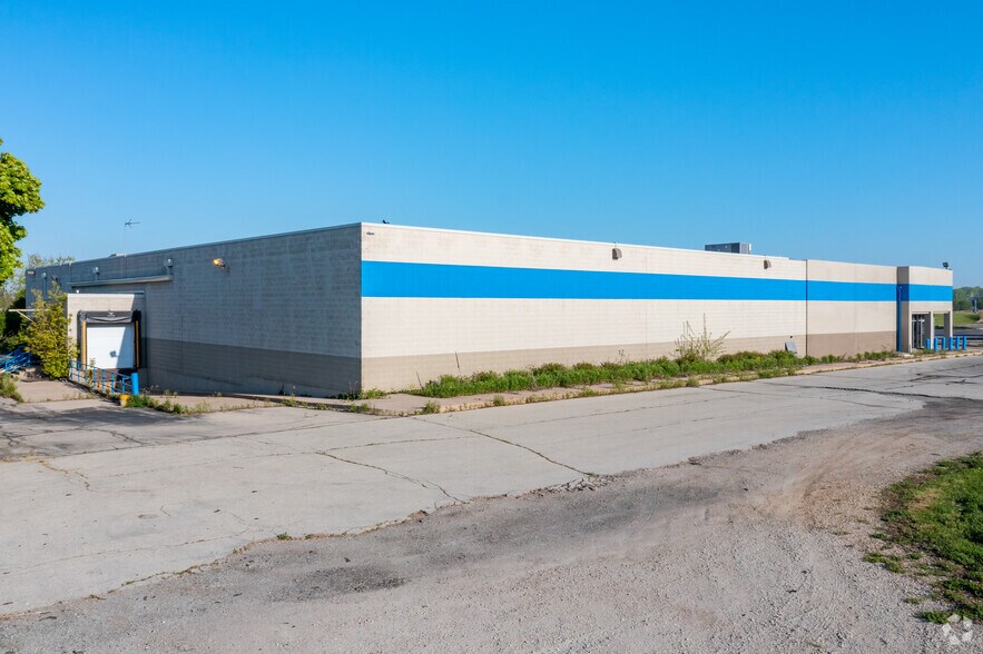 More Photos Of 535 N Westhill Blvd, Appleton Freestanding For Lease