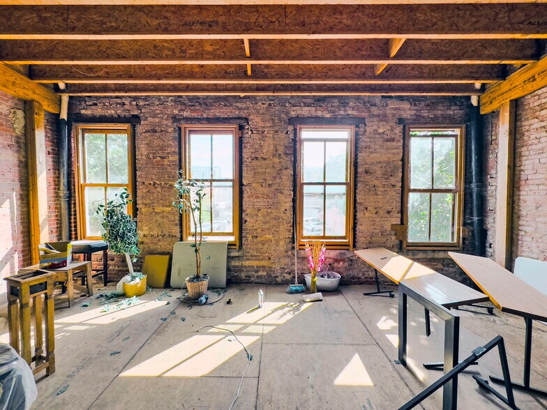 More Photos Of 26 S Perry St, Montgomery Office For Sale