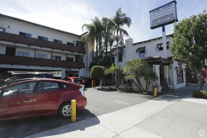 More Photos Of 10116-10120 Riverside Dr, Toluca Lake Office For Sale