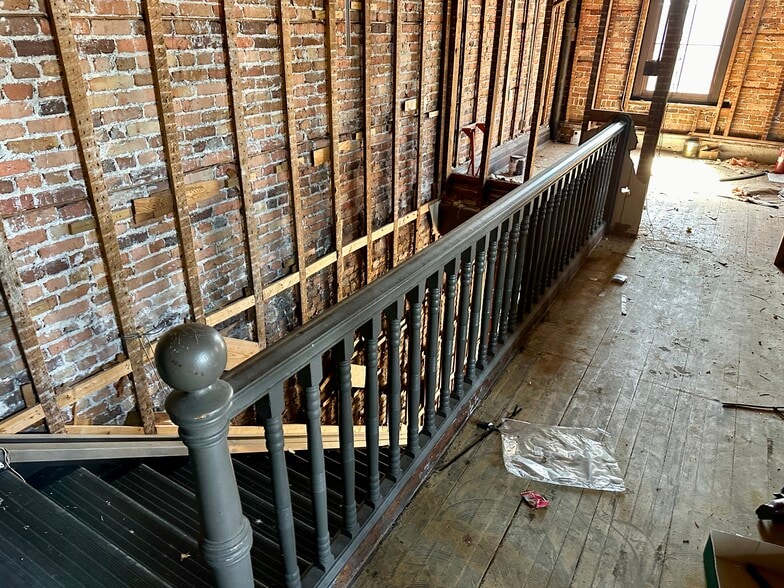 More Photos Of 209 N Oak Ave, Sanford Office Residential For Sale