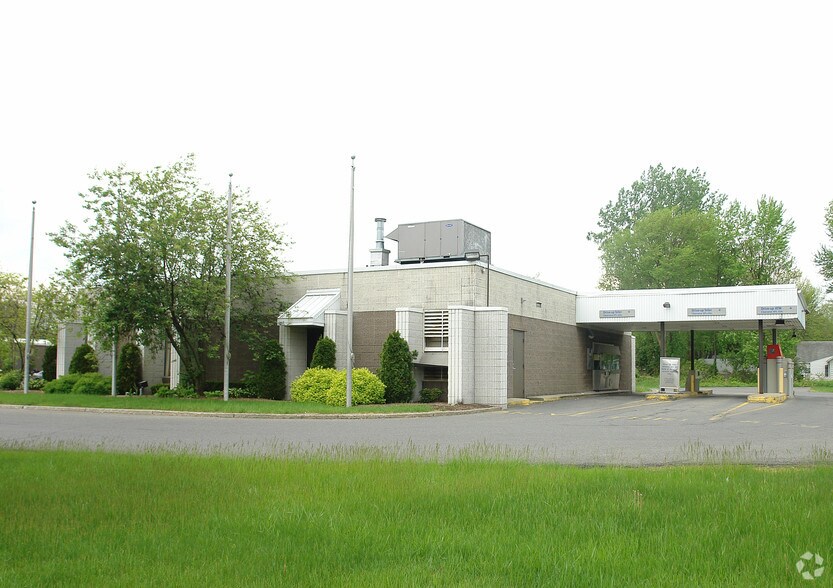 More Photos Of 1972 Central Ave, Colonie Bank For Sale