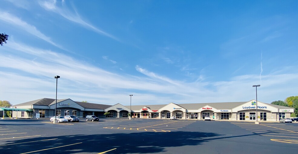 Primary Photo Of 1440 S Oneida St, Menasha Storefront For Lease