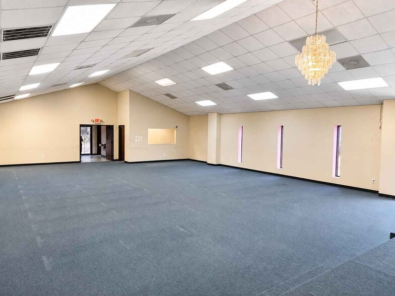 More Photos Of 3917 Wipprecht St, Houston Religious Facility For Sale