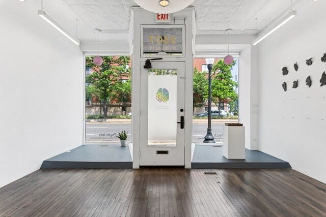 More Photos Of 3307 W Irving Park Rd, Chicago Office Residential For Sale