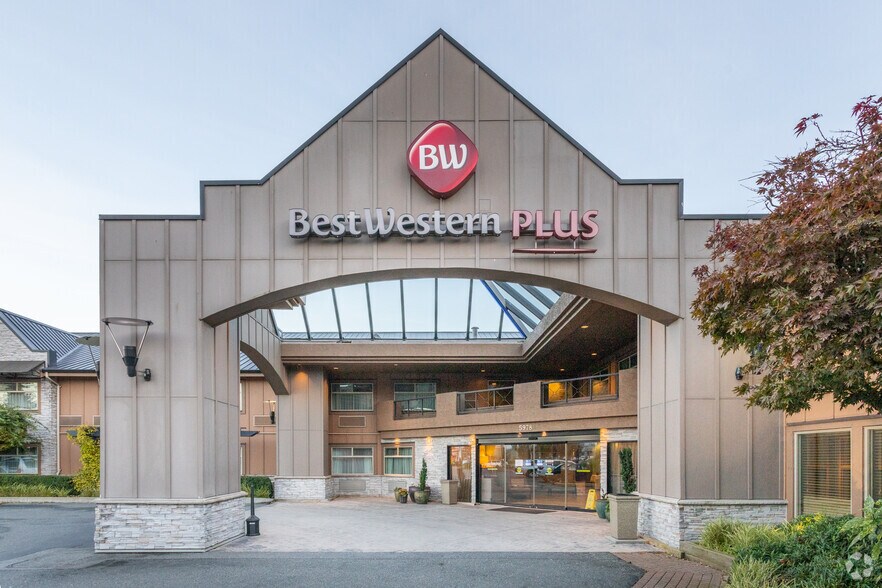 More Photos Of 5978 Glover Rd, Langley Hotel For Lease