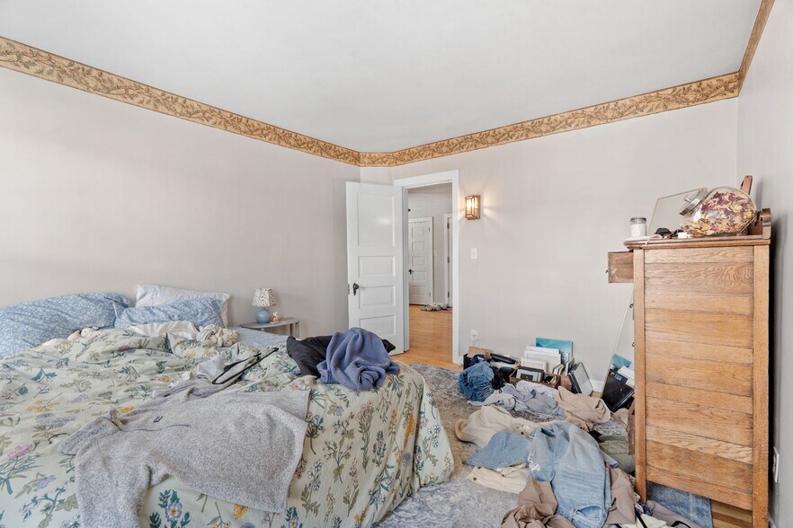 More Photos Of 1704 Jefferson St NE, Minneapolis Apartments For Sale