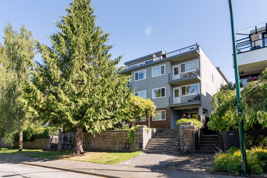 More Photos Of 2464 W 1st Ave, Vancouver Apartments For Sale