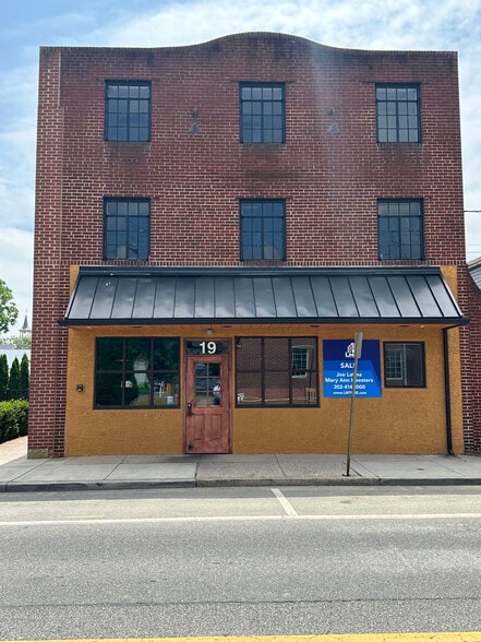 Primary Photo Of 19-21 W Commerce St, Smyrna Restaurant For Sale