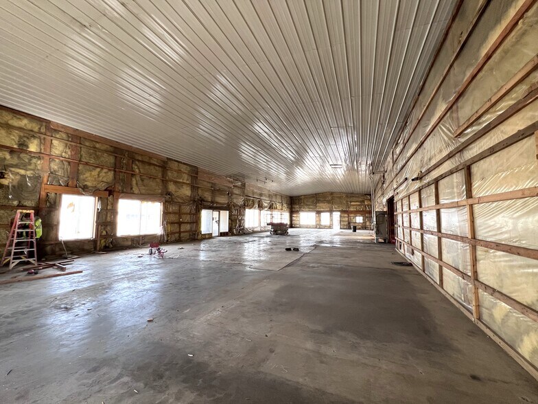 More Photos Of 1121 E Main St, Mandan Auto Repair For Sale