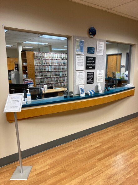 More Photos Of 2150 NE Division St, Gresham Medical For Lease
