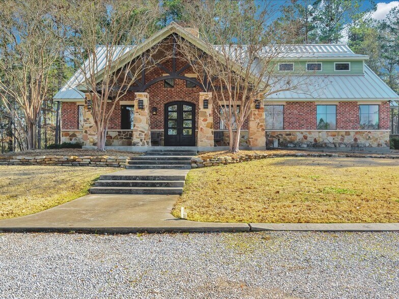 More Photos Of 7680 FM 2497, Lufkin Office For Sale