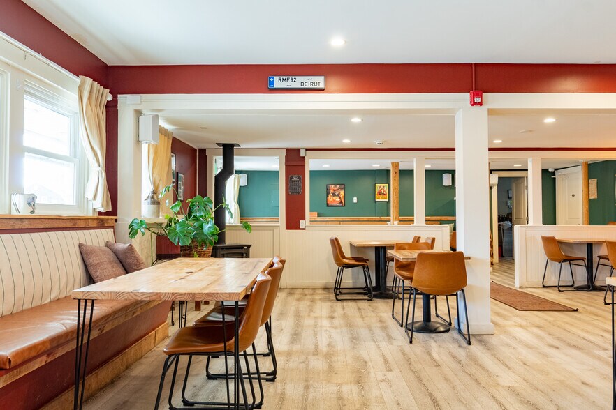 More Photos Of 424 Walnut Hill Rd, North Yarmouth Restaurant For Sale