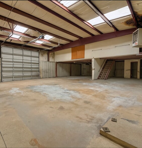 More Photos Of 108 S 109th East Ave, Tulsa Warehouse For Lease