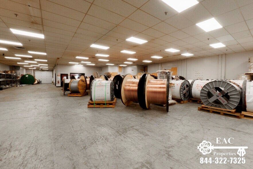 More Photos Of 20 Crescent St, Stamford Warehouse For Lease