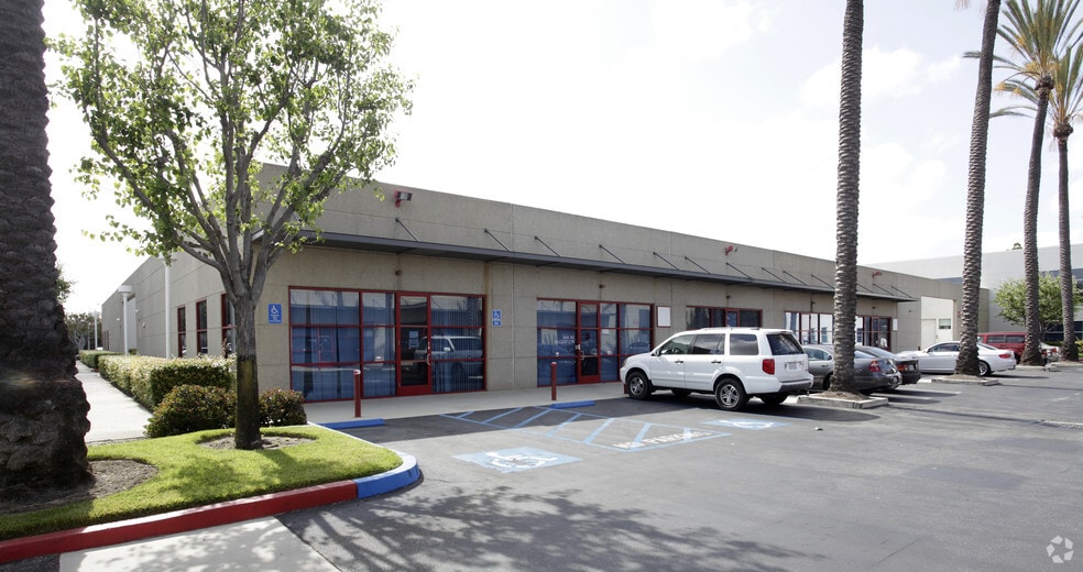 More Photos Of 2901 W MacArthur Blvd, Santa Ana Unknown For Lease