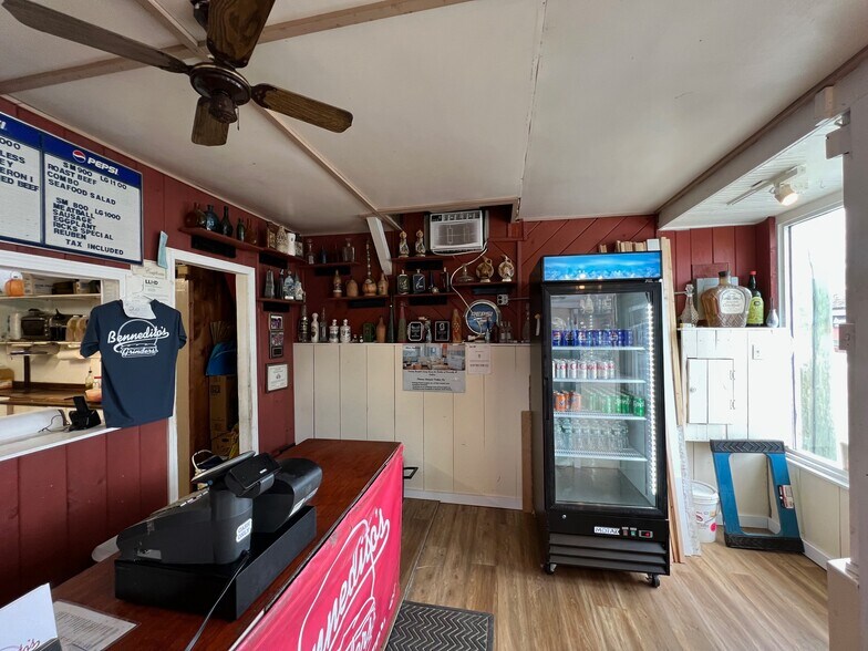 More Photos Of 233 Poquonnock Rd, Groton Restaurant For Sale