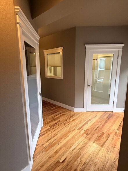 More Photos Of 1510 NE Fairview Village St, Fairview Office Residential For Lease