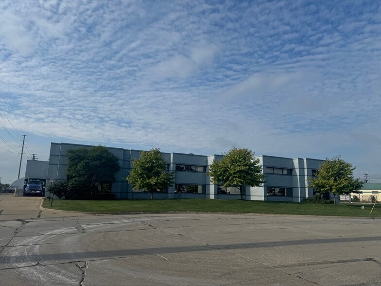 Primary Photo Of 6790 Sims Dr, Sterling Heights Manufacturing For Lease