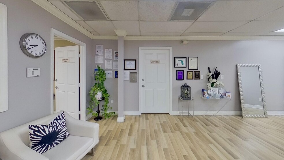 More Photos Of 7821-7843 Seminole Blvd, Seminole Medical For Lease