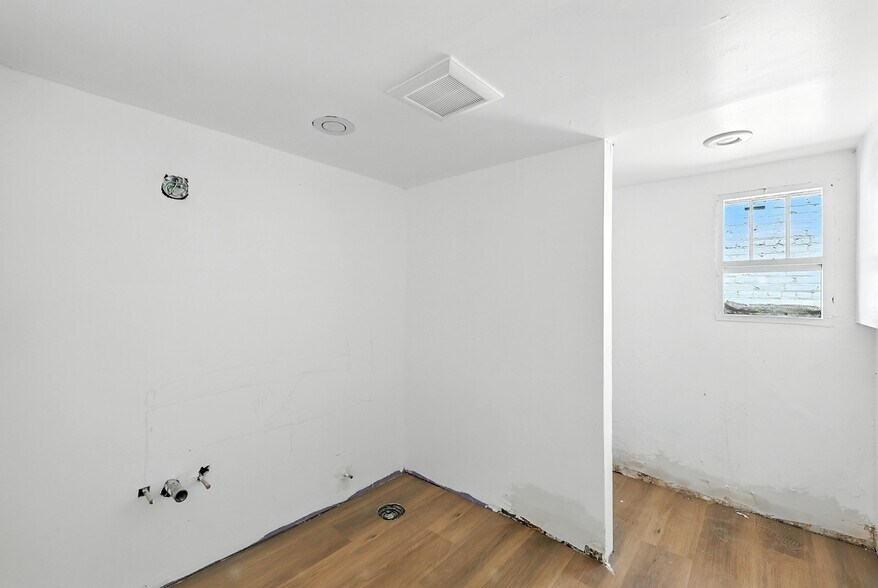 More Photos Of 5404 Western Ave, Los Angeles Storefront Retail Office For Lease