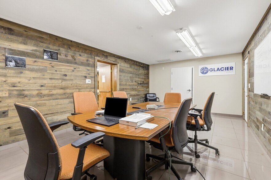 More Photos Of 5382 County Road A, Lancaster Industrial For Lease
